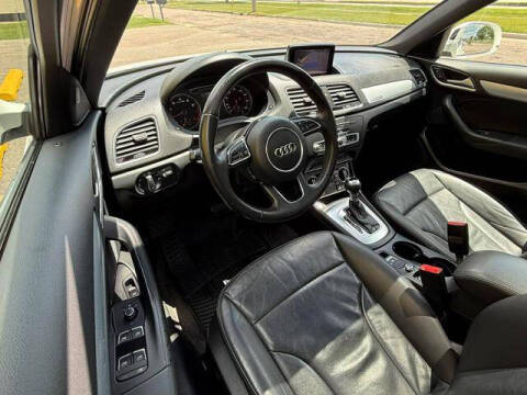 2017 Audi Q3 2.0T quattro Premium Plus