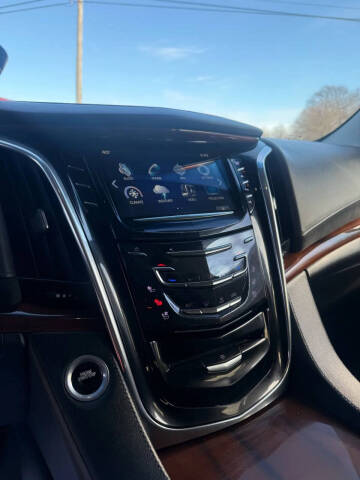 2017 Cadillac Escalade ESV Luxury