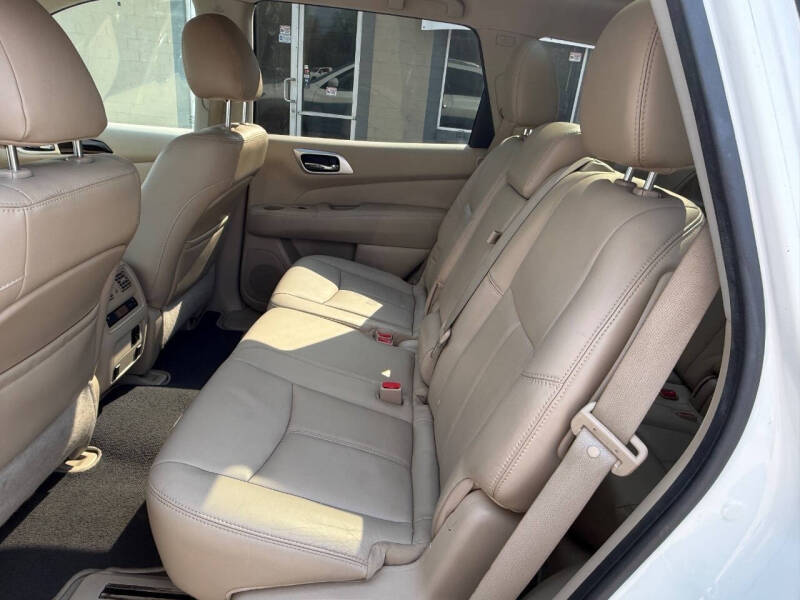 2014 Nissan Pathfinder SL