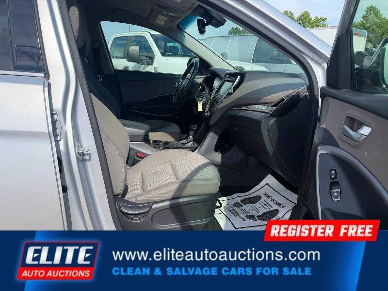 2017 Hyundai Santa Fe SE