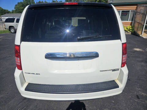 2009 Chrysler Town and Country Touring