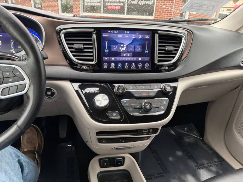 2018 Chrysler Pacifica Touring L Plus