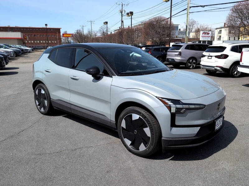 2026 Volvo EX30 Twin Plus