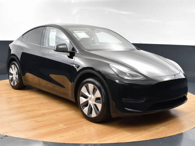 Used 2024 Tesla Model Y Long Range with VIN 7SAYGDEEXRA240312 for sale in Conshohocken, PA