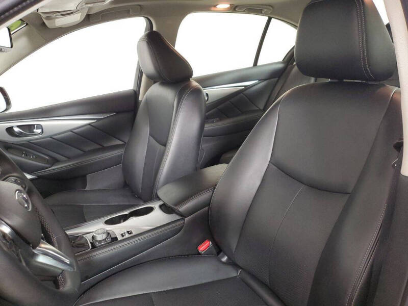 2023 Infiniti Q50 Luxe