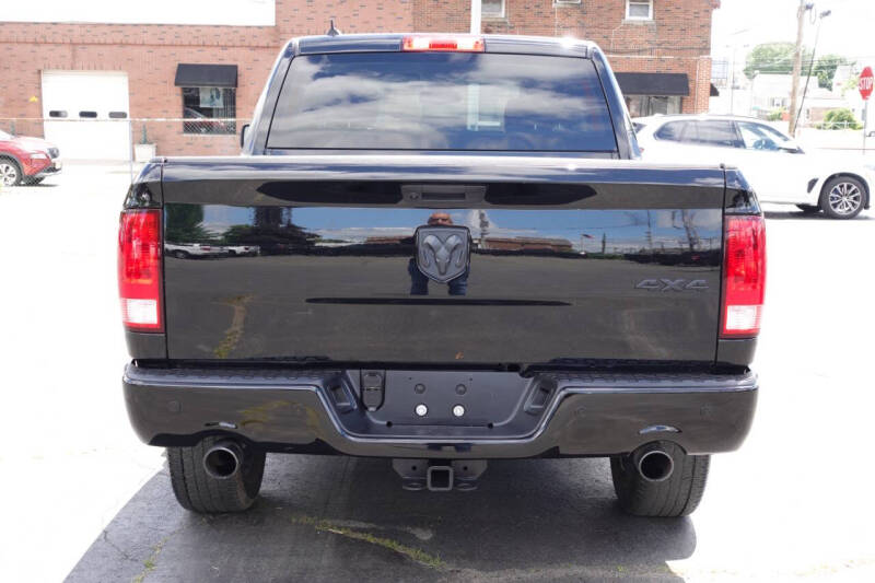 2022 RAM 1500 Classic SLT