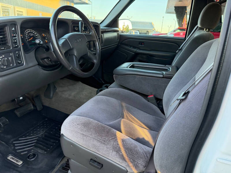2004 GMC Sierra 2500HD SLE