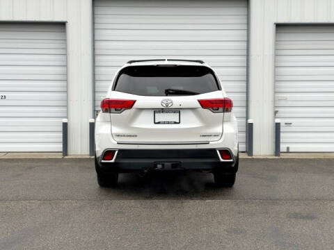 2017 Toyota Highlander Limited