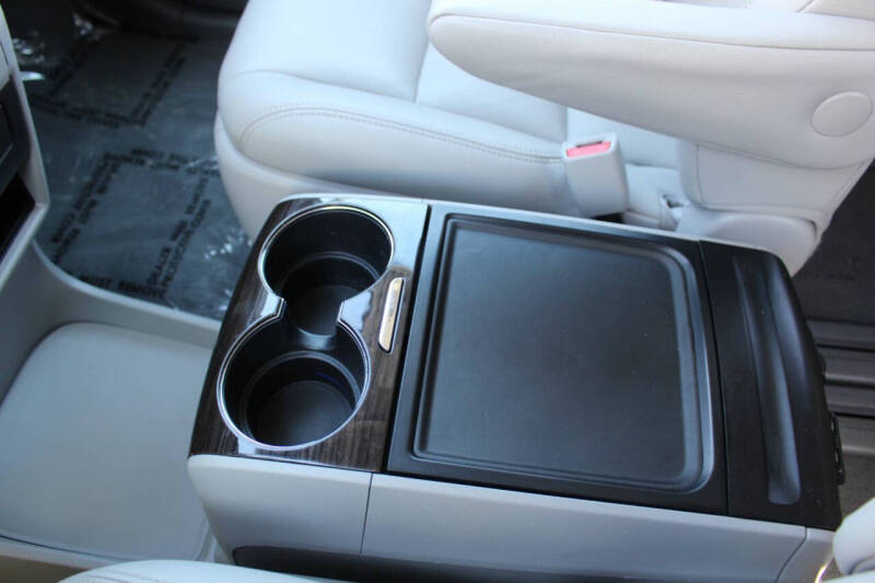 2020 Toyota Sienna XLE 8-Passenger