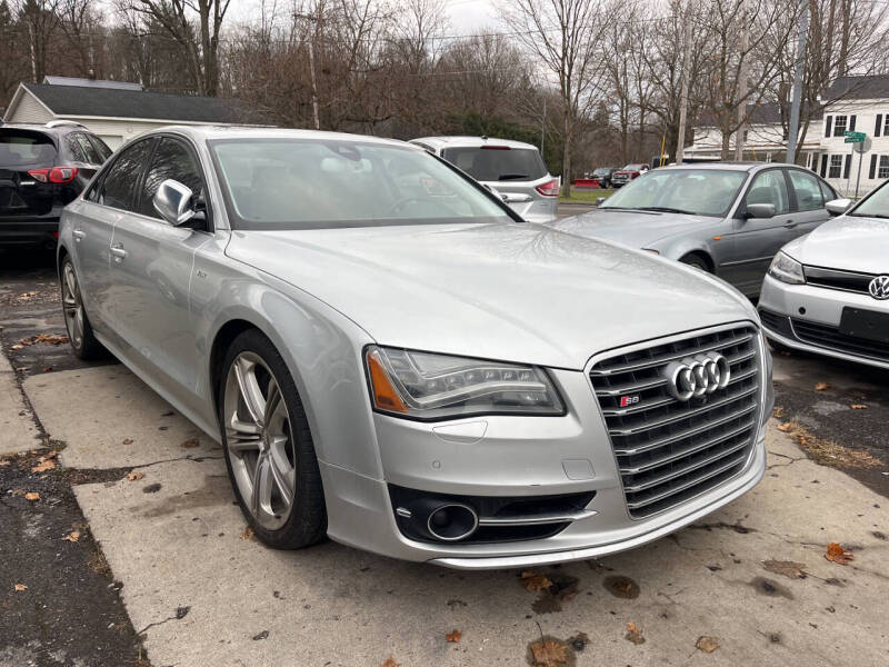 Audi S8's photo