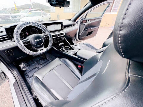 2022 Kia K5