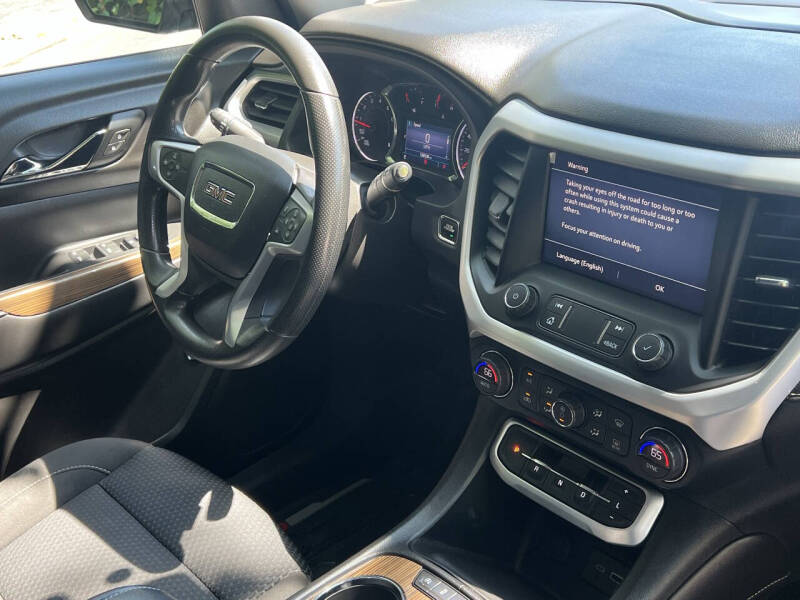 2021 GMC Acadia SLE