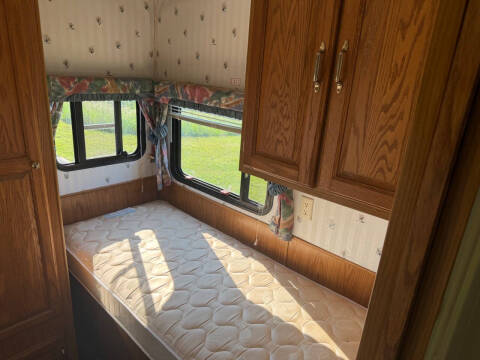 1997 LAYTON BY SKYLINE 2600