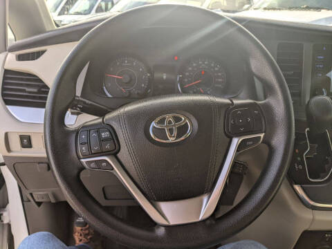 2017 Toyota Sienna L 7-Passenger