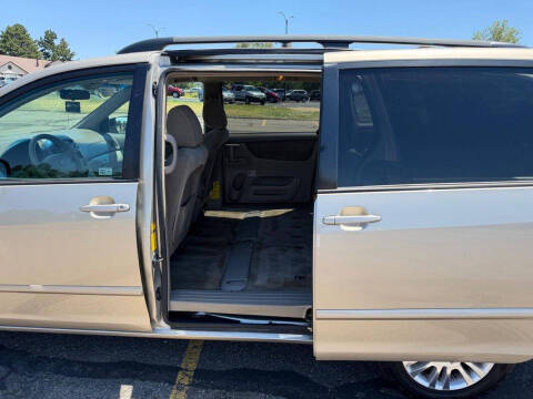 2009 Toyota Sienna LE 7-Passenger