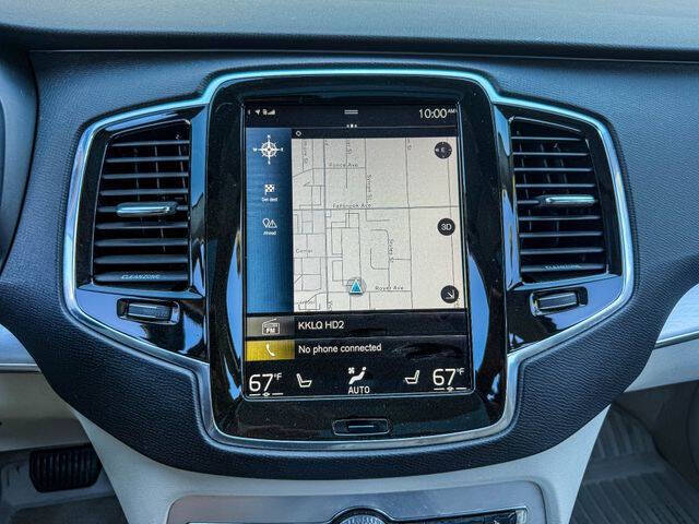 2016 Volvo XC90 T8 eAWD Momentum