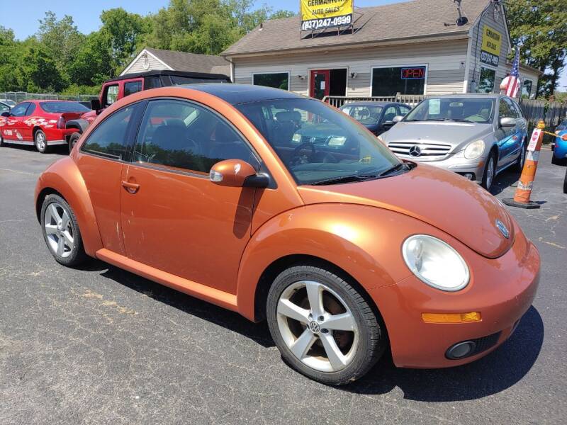 2010 Volkswagen New Beetle for sale at Germantown Auto Sales in Carlisle OH