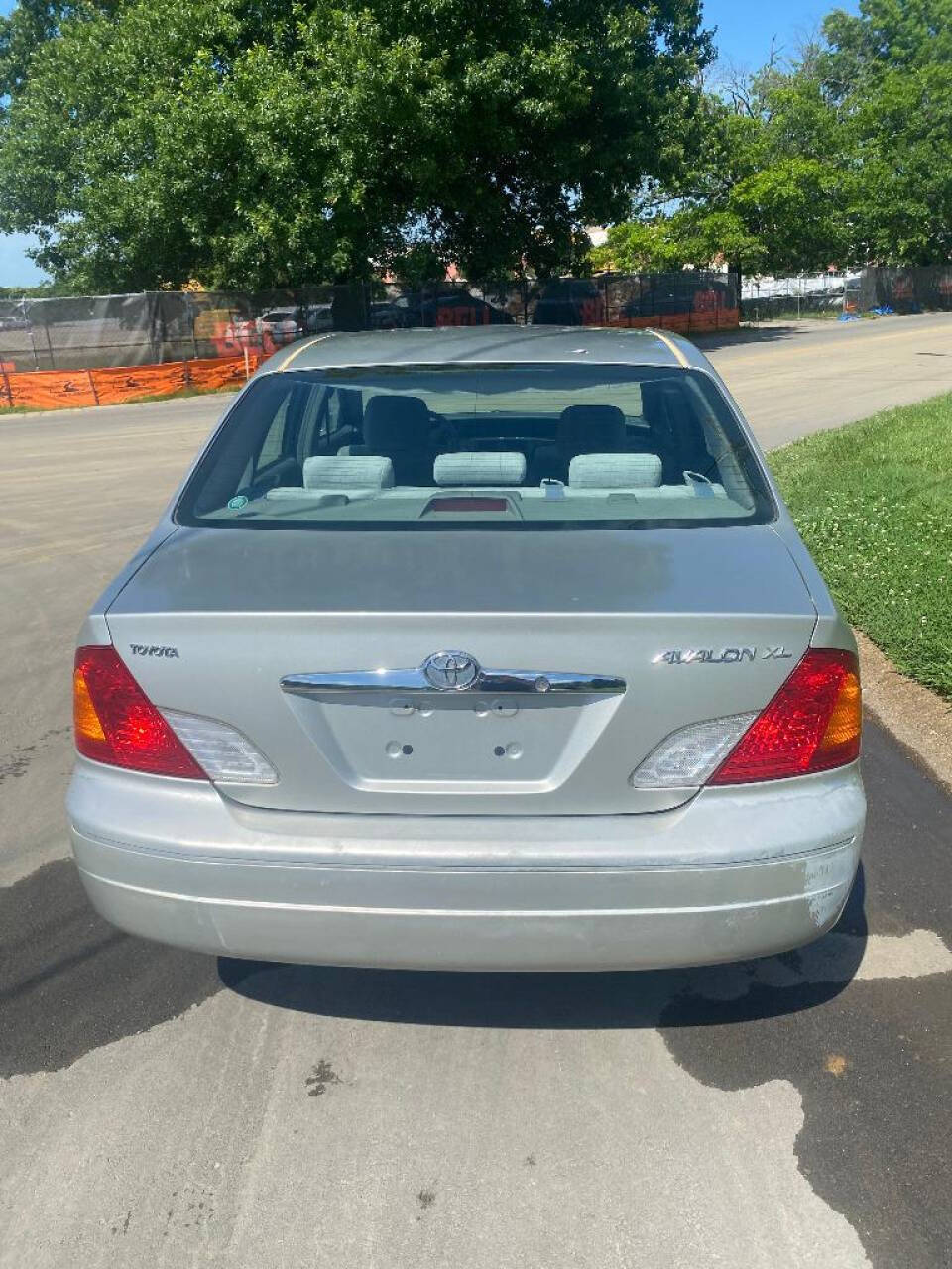 Silver 2000 Toyota Avalon XLS XLS 4dr Sedan 6