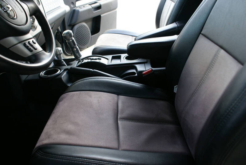 2012 Toyota FJ Cruiser