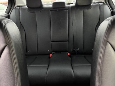 2017 BMW 3 Series 320i