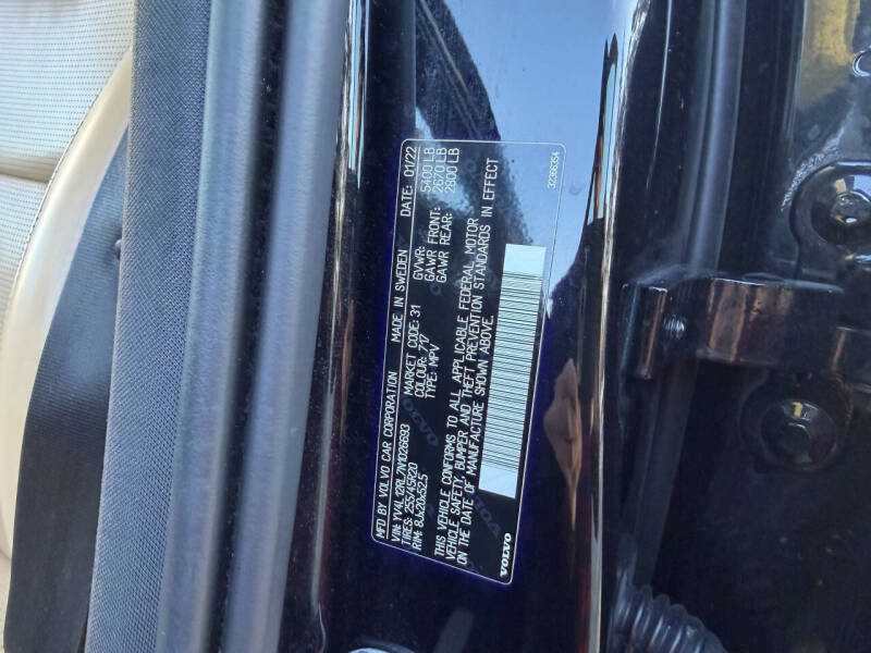 2022 Volvo XC60 B5 Inscription