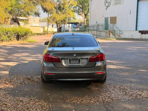 2015 BMW 5 Series 528i