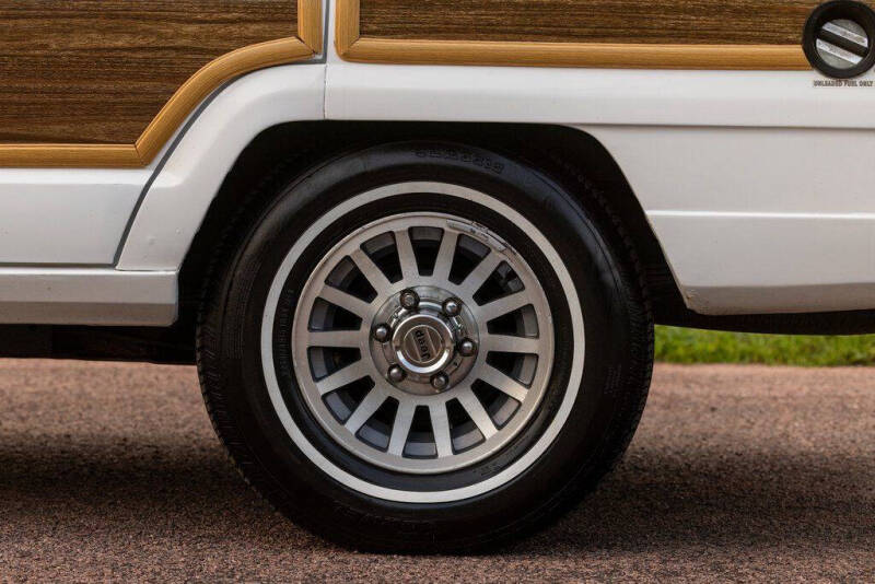 1989 Jeep Grand Wagoneer