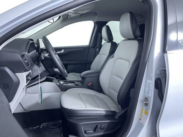 2026 Ford Escape Hybrid Platinum