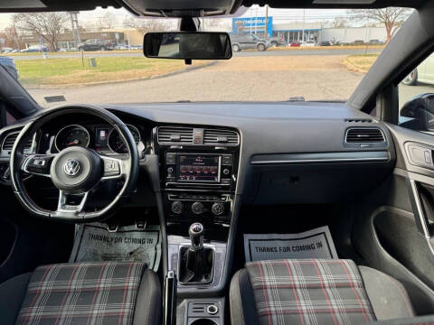 2018 Volkswagen Golf GTI S