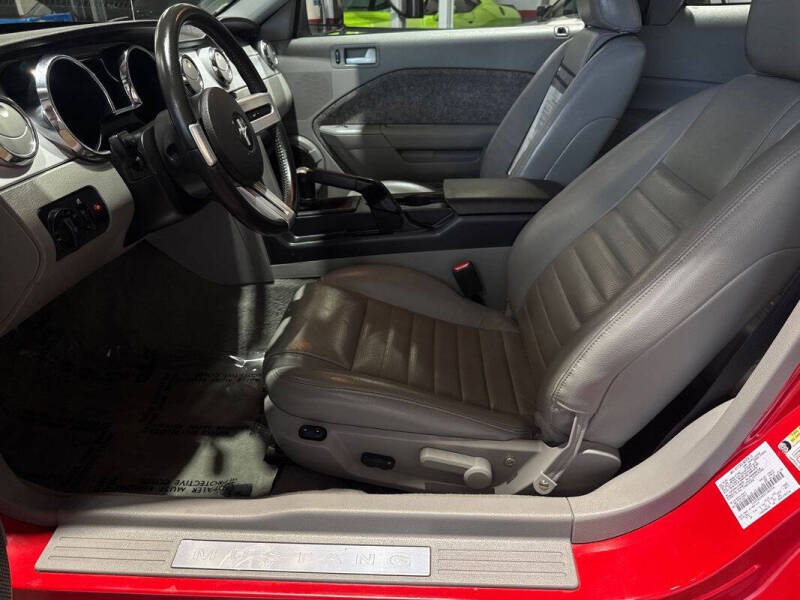 2005 Ford Mustang GT Premium