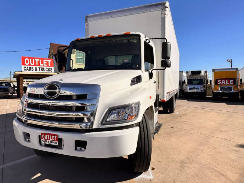 2020 Hino 268A