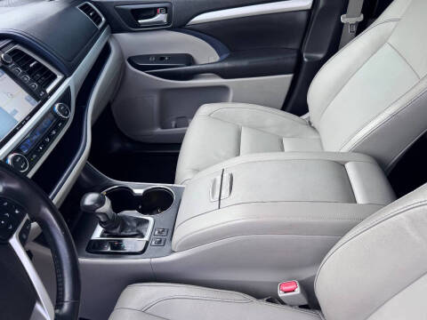 2017 Toyota Highlander XLE