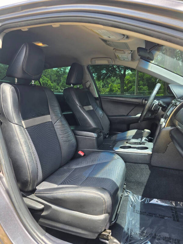 2014 Toyota Camry SE