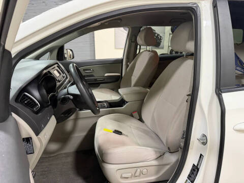 2016 Kia Sedona LX