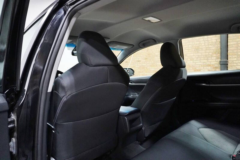 2018 Toyota Camry Hybrid LE