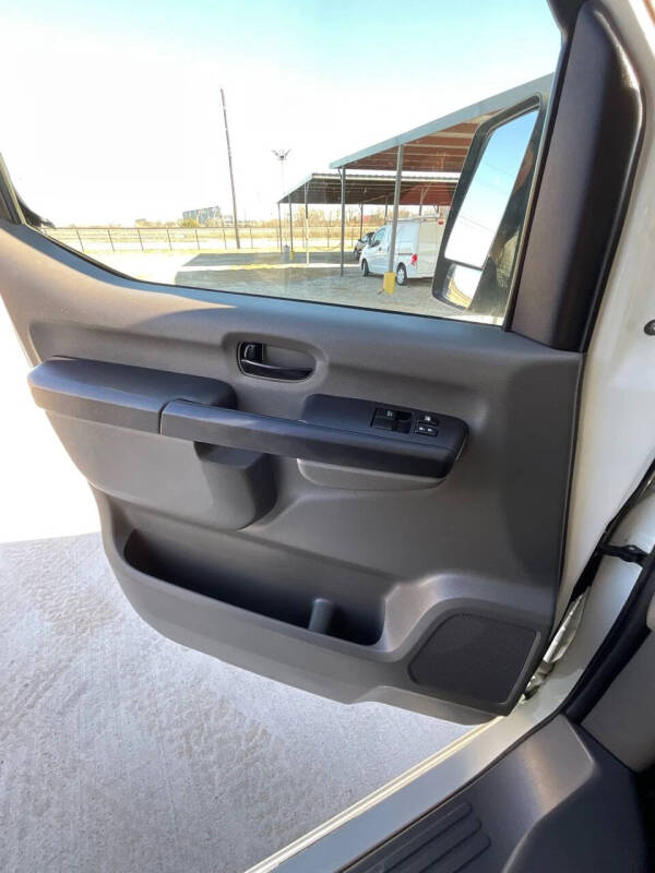 2016 Nissan NV