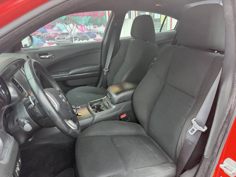 2014 Dodge Charger SXT