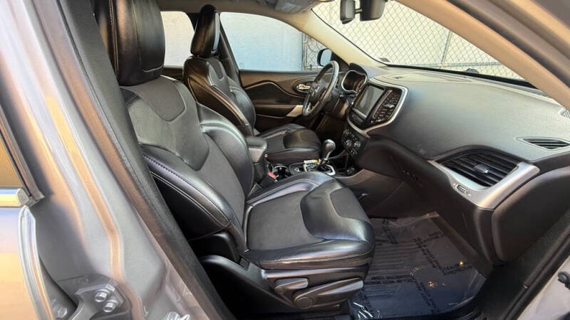 2018 Jeep Cherokee Latitude Plus