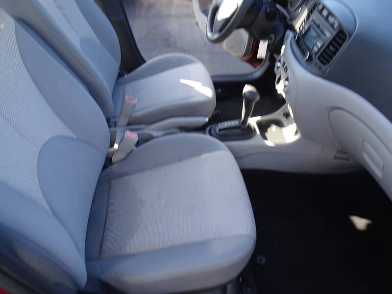 2010 Hyundai Accent GLS