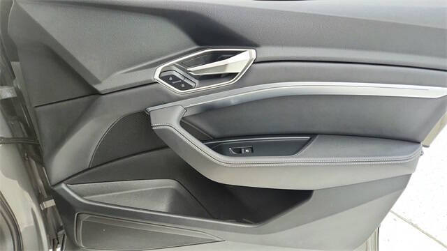 2024 Audi Q8 e-tron quattro Premium