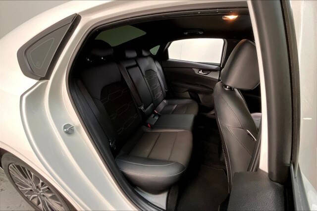 2022 Kia Forte GT Line