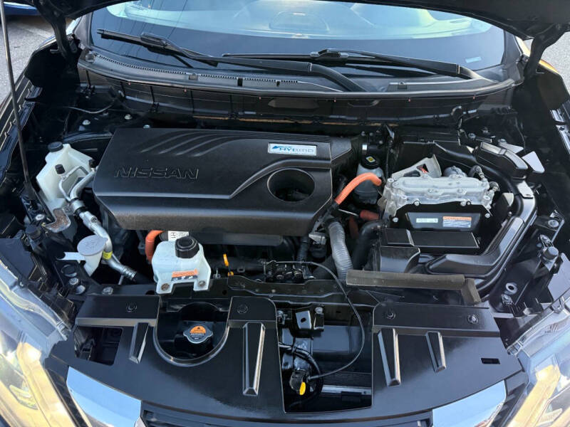 2017 Nissan Rogue Hybrid