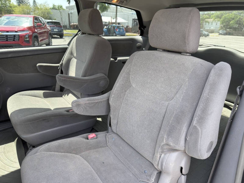 2006 Toyota Sienna XLE 7 Passenger