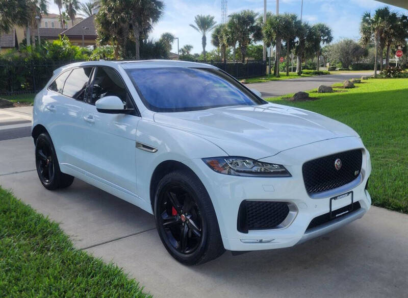 2019 Jaguar F-PACE S