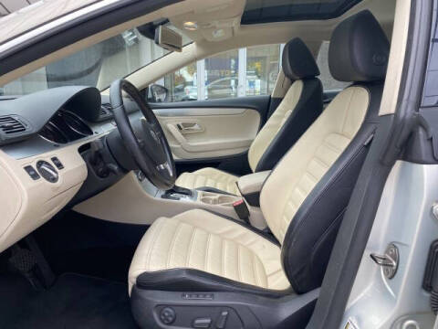 2010 Volkswagen CC Luxury