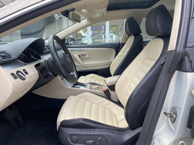 2010 Volkswagen CC Luxury