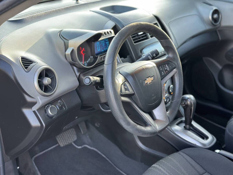 2013 Chevrolet Sonic LT Auto