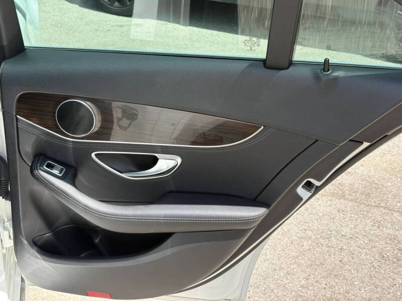 2016 Mercedes-Benz C-Class