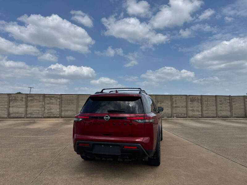 2023 Nissan Pathfinder SV