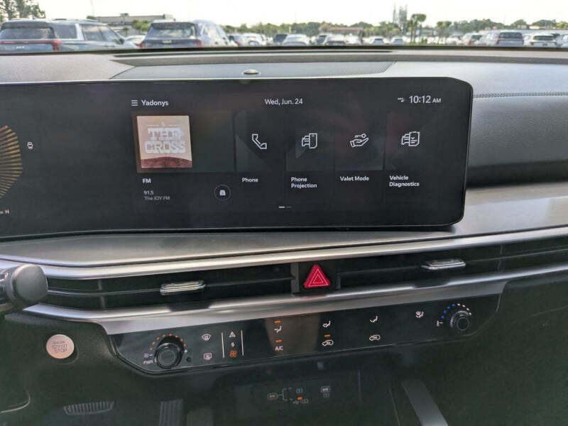 2025 Kia Sorento LX